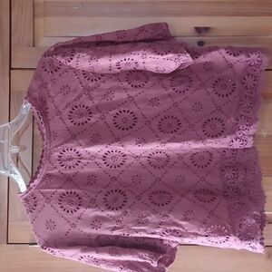 A&F mauve lace All Cotton crop shirt
